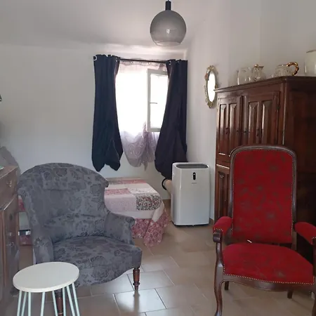 Mas De La Chataigneraie Marronnier Piscine Partagee